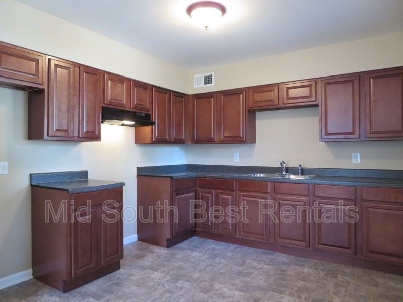 2232 Stephanie Ave - Photo 3 of 7