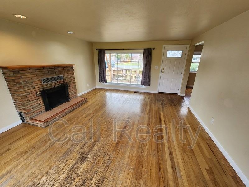 1021 N Herald Rd - Photo 2 of 16