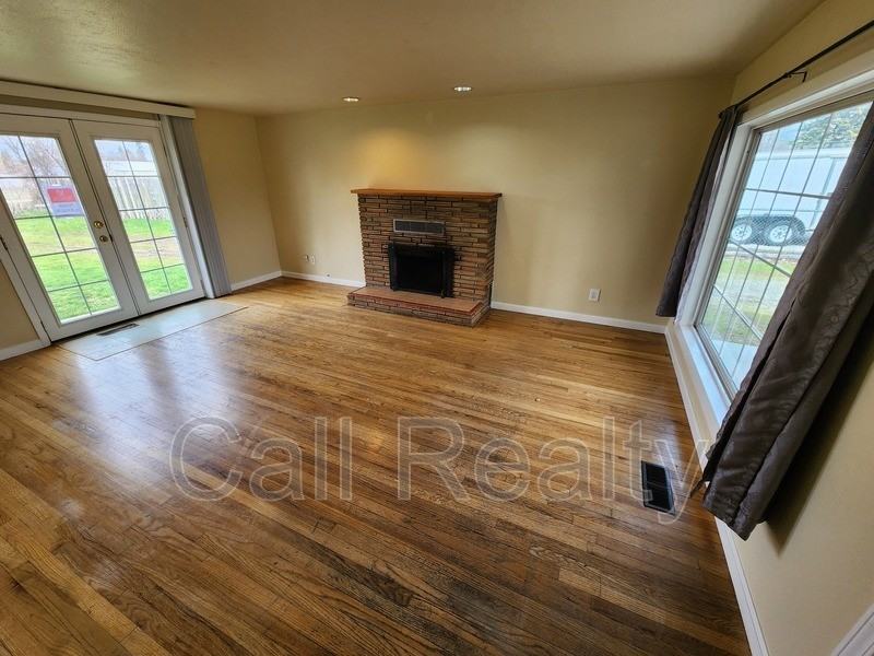 1021 N Herald Rd - Photo 4 of 16