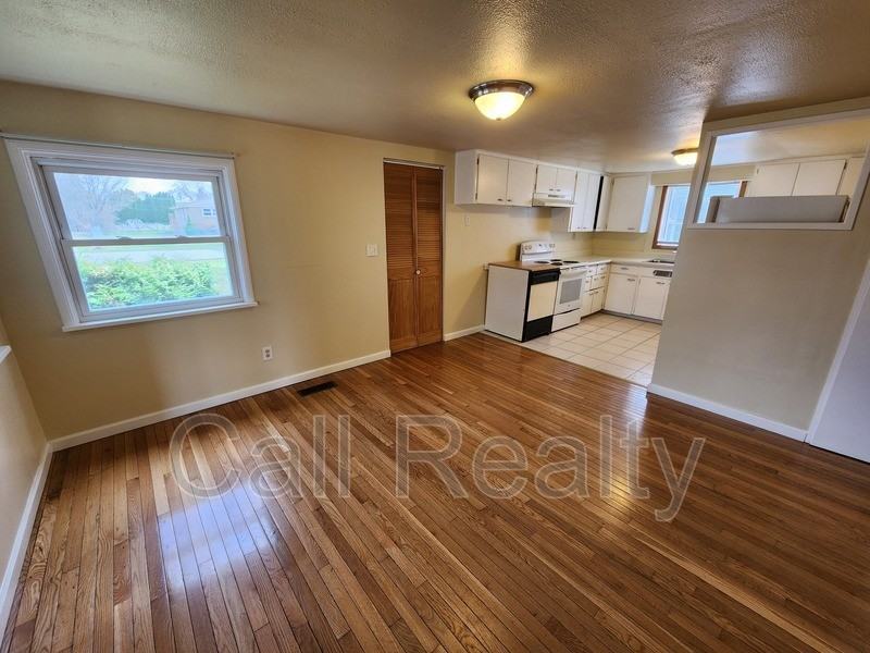 1021 N Herald Rd - Photo 5 of 16