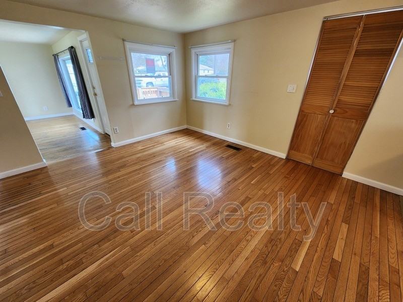 1021 N Herald Rd - Photo 6 of 16