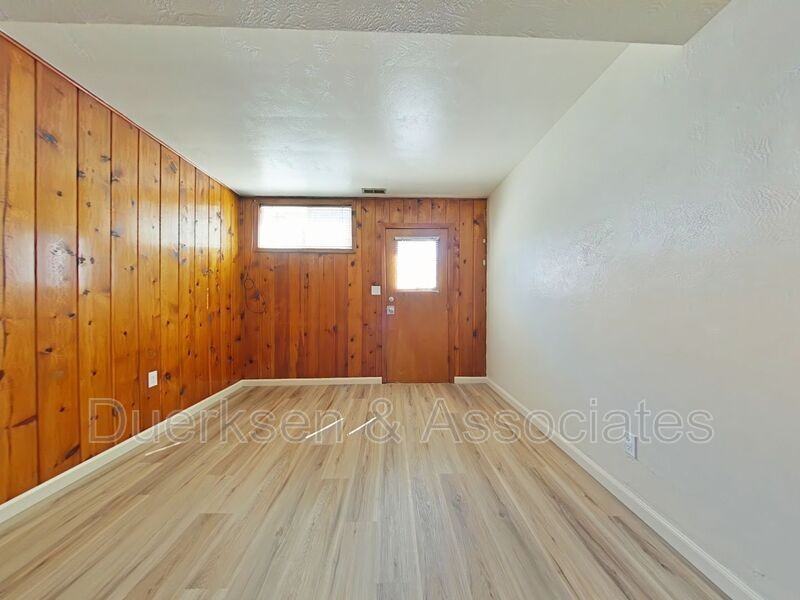 708 Nw 27th St - Photo 2 of 9