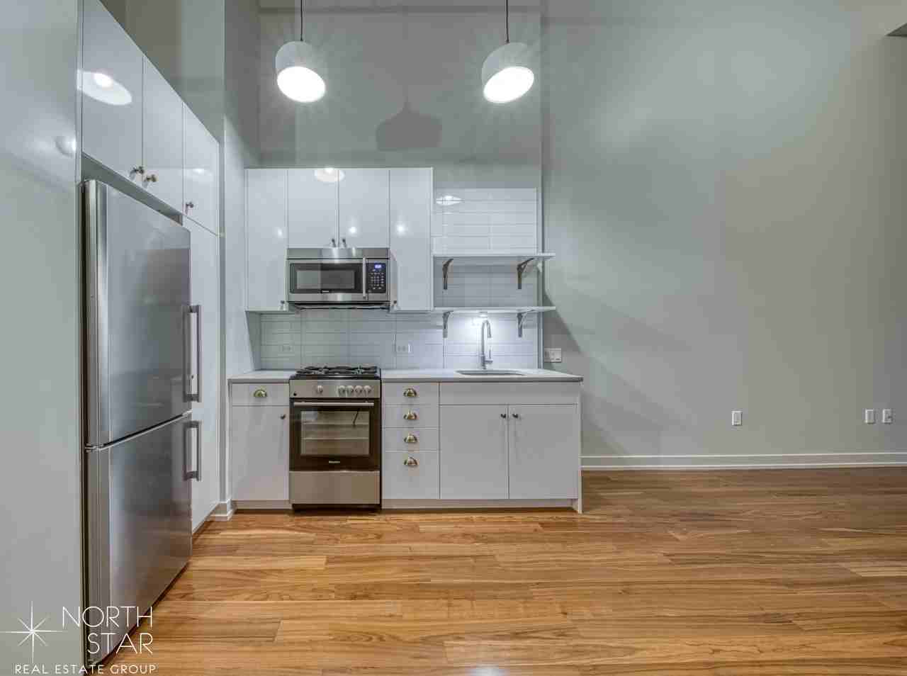 North Lasalle St. & Huron #504 - Photo 3 of 46