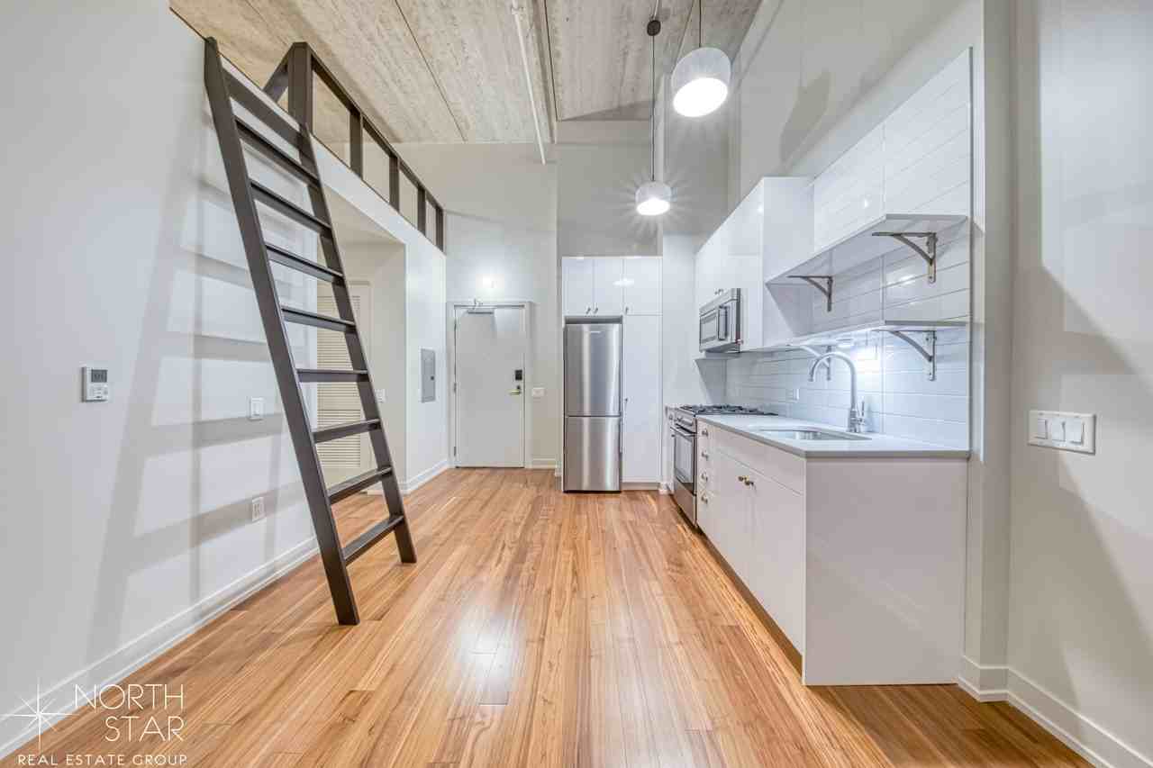 North Lasalle St. & Huron #205 - Photo 4 of 47