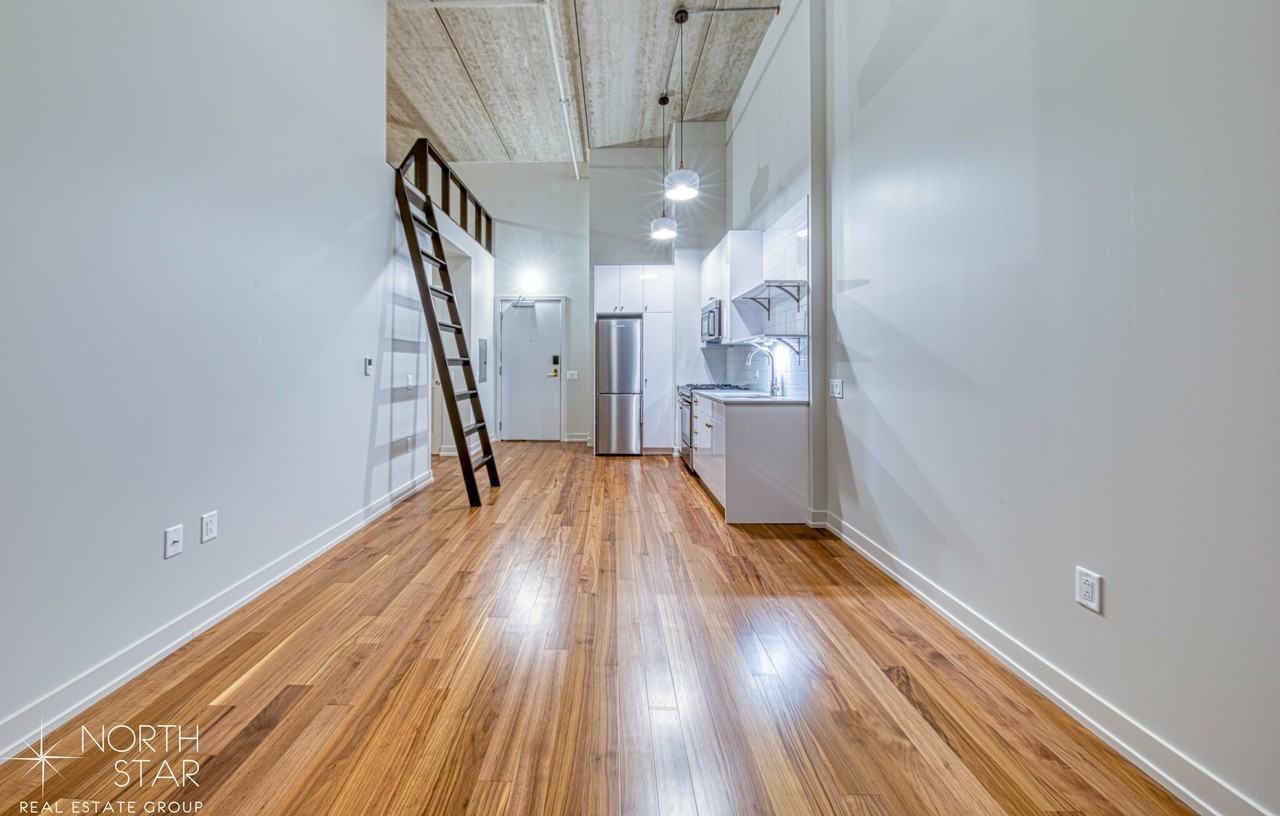 North Lasalle St. & Huron #205 - Photo 5 of 47