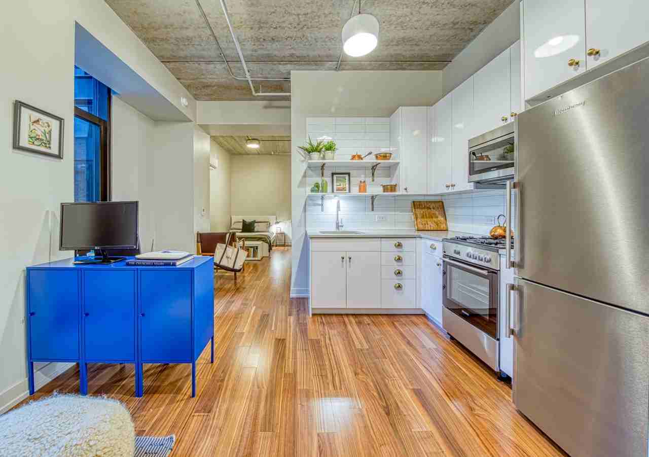 North Lasalle St. & Huron #205 - Photo 7 of 47