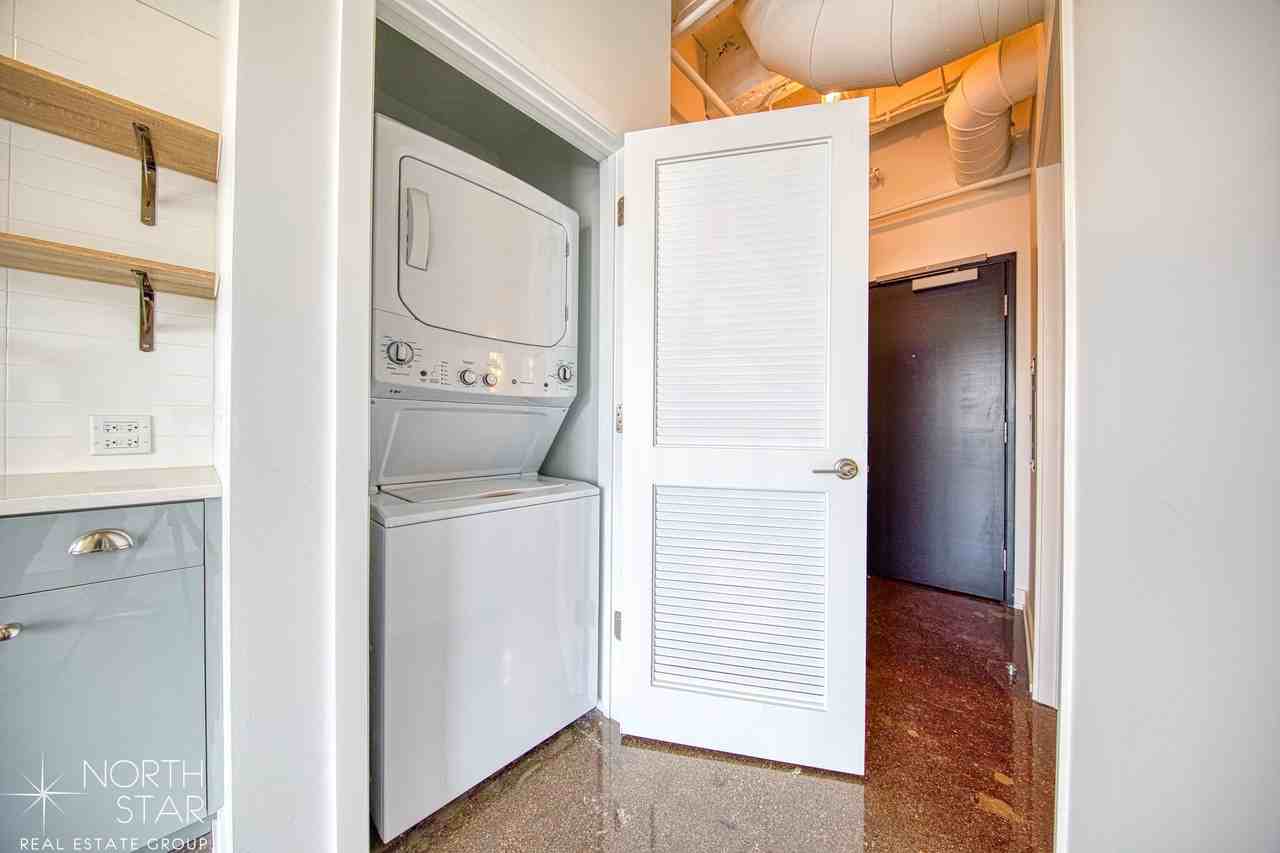 N Broadway #603 - Photo 5 of 50