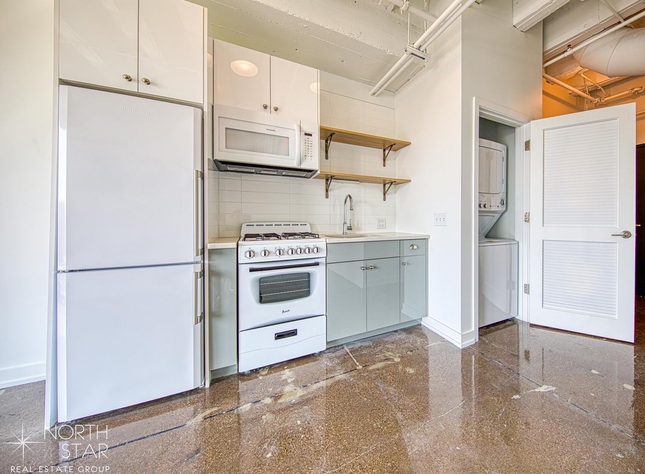 N Broadway #603 - Photo 6 of 50