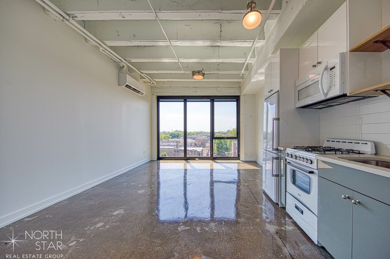 N Broadway #603 - Photo 3 of 50