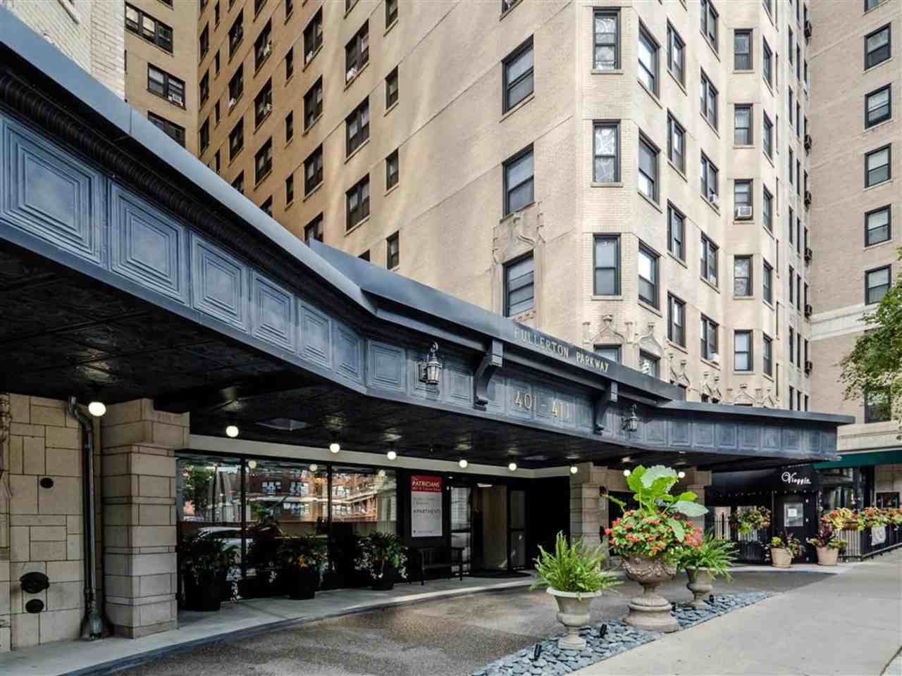 401 W Fullerton Pkwy Apt 11