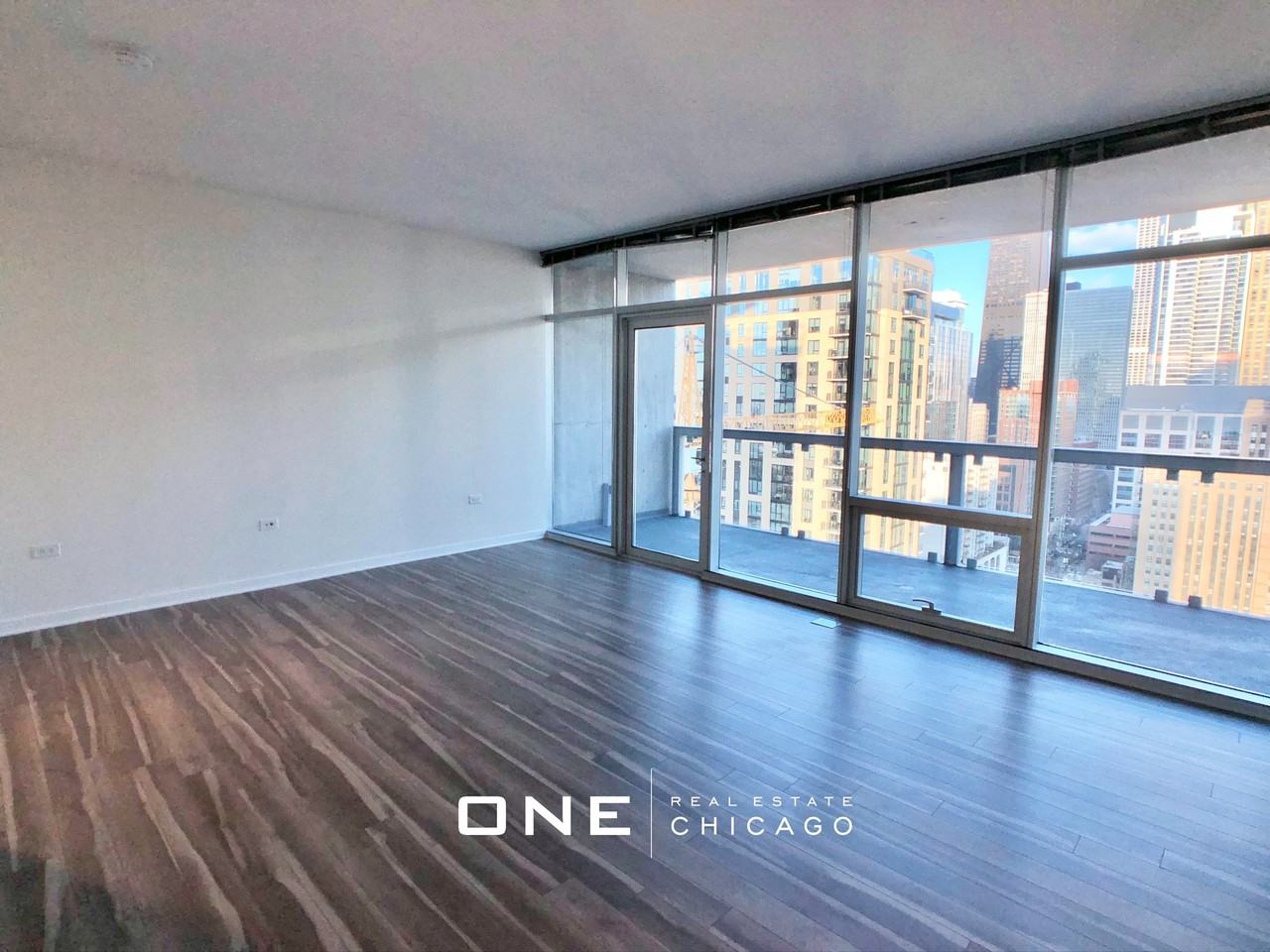 N La Salle Dr #1 - Photo 4 of 16