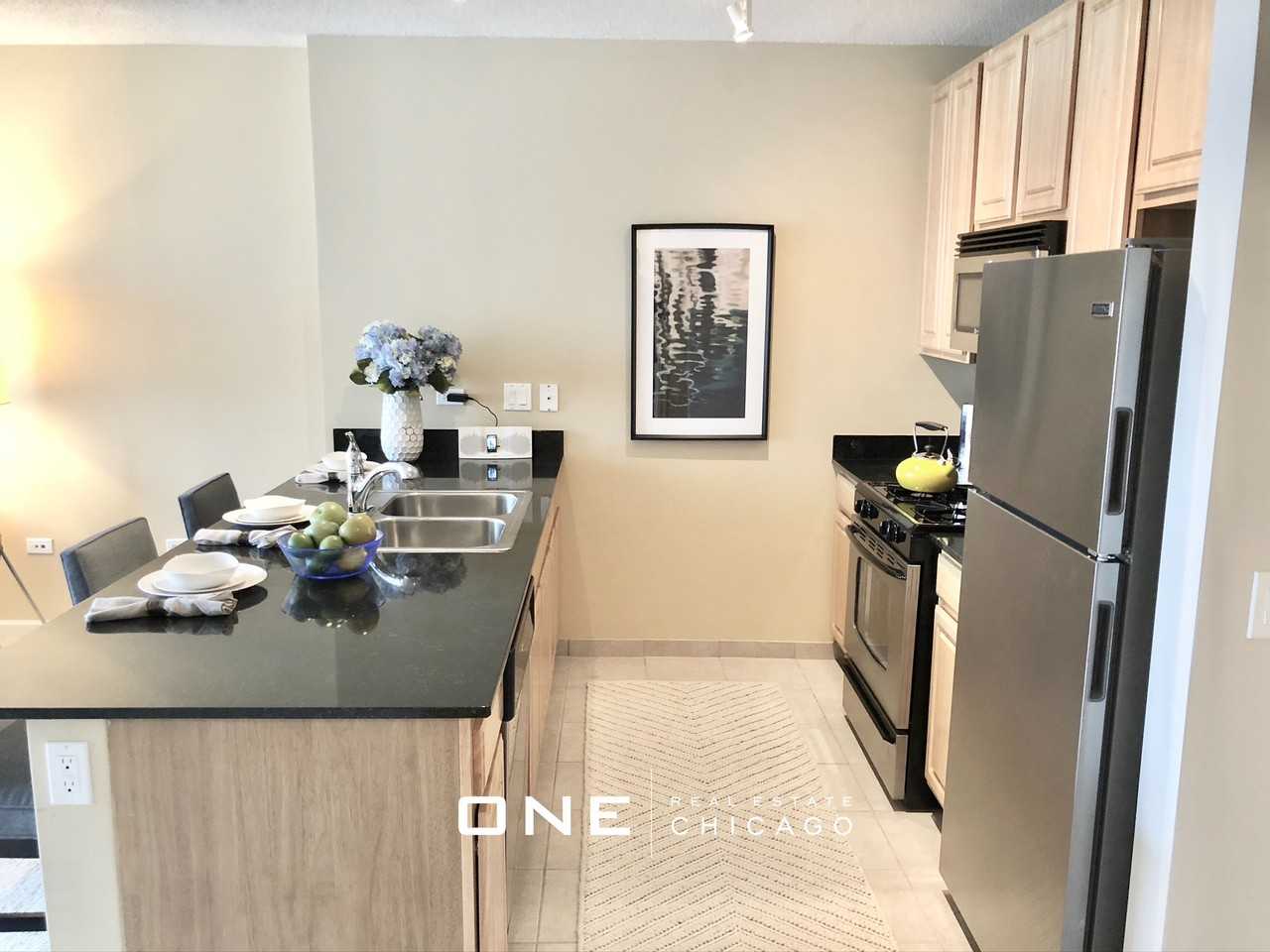 N Desplaines St #1 - Photo 5 of 13