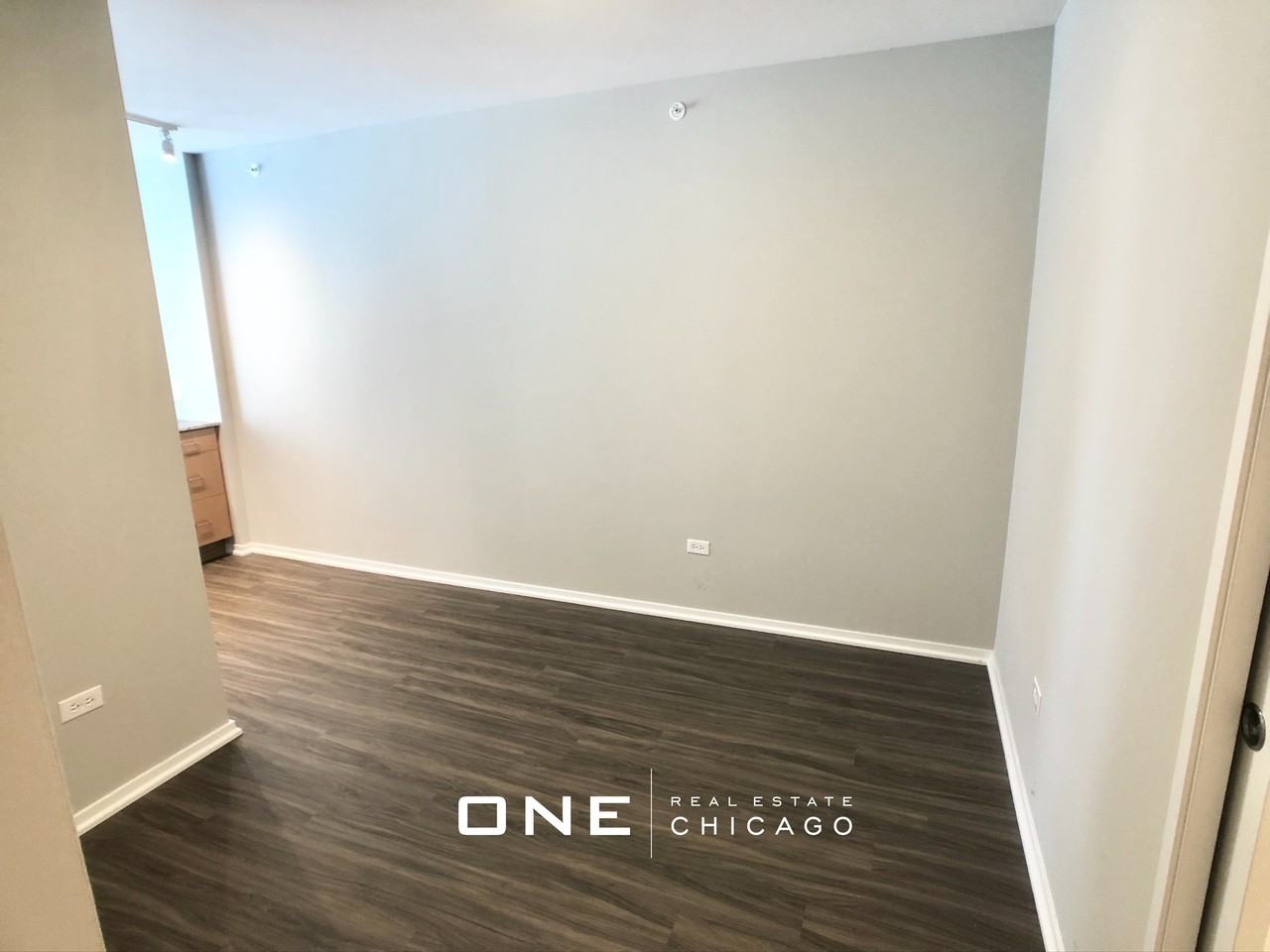 E Illinois St #1 - Photo 6 of 21