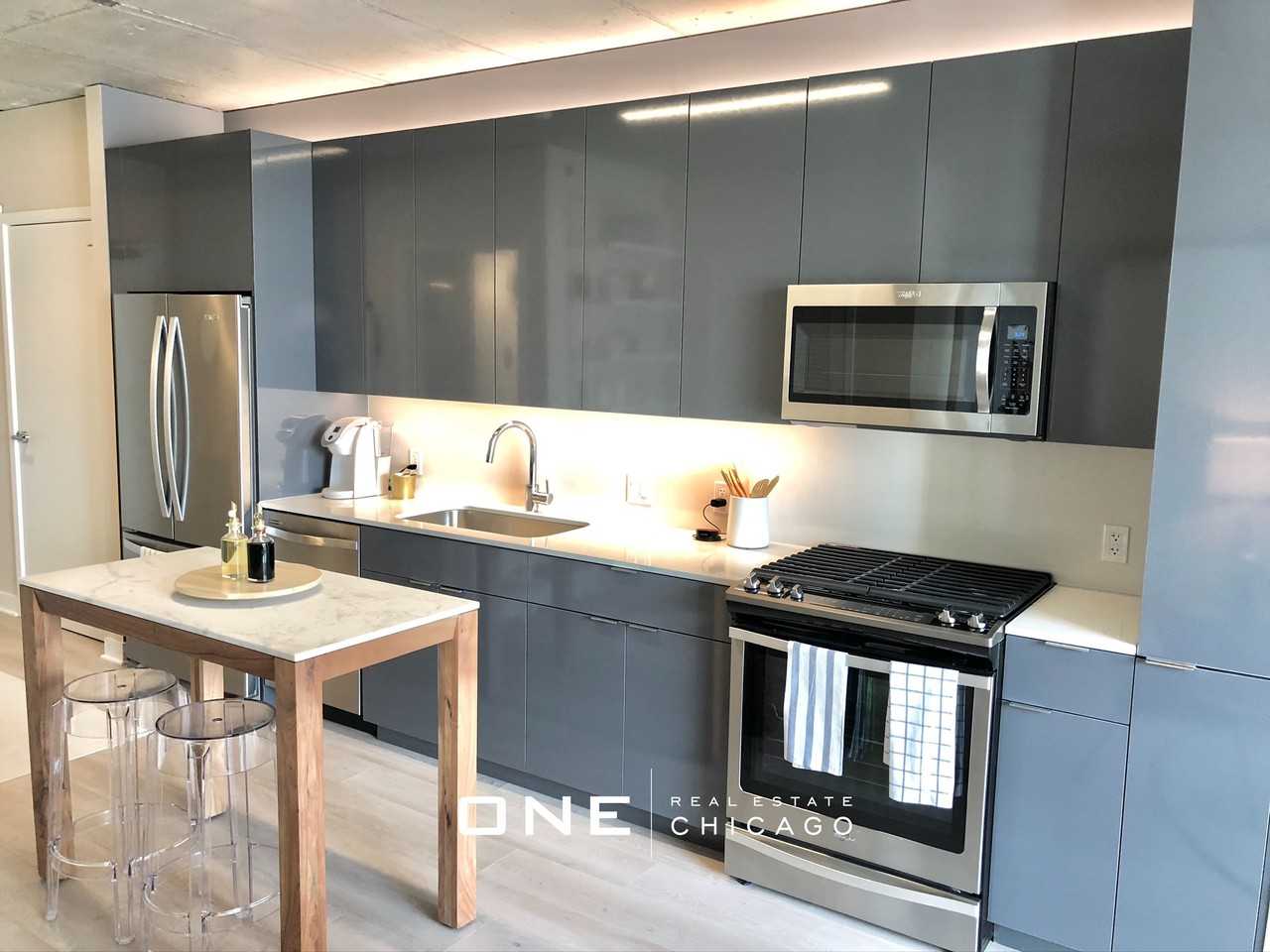 W Illinois St #3 - Photo 3 of 20