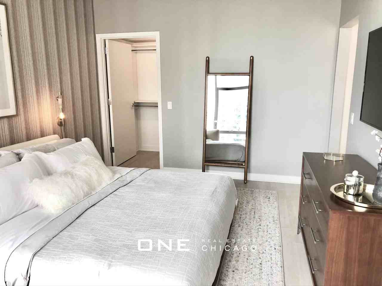 W Illinois St #3 - Photo 7 of 20