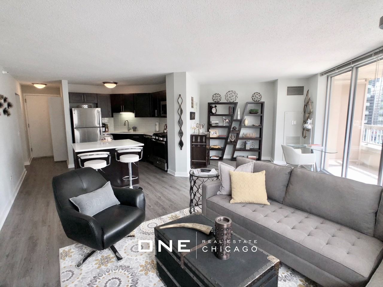 N State St #4 - Photo 4 of 26