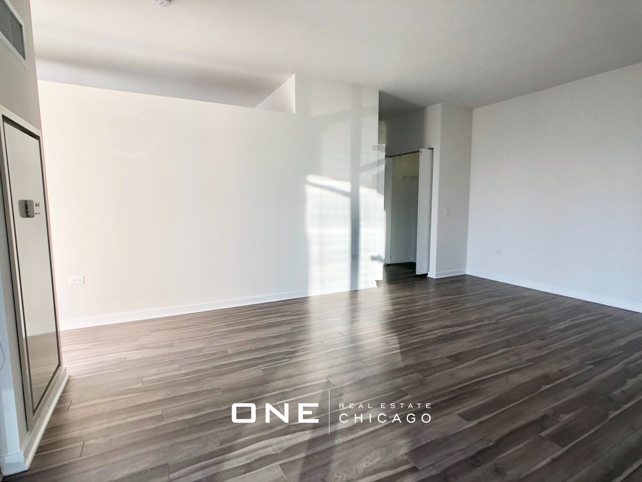 N La Salle Dr #23 - Photo 7 of 15