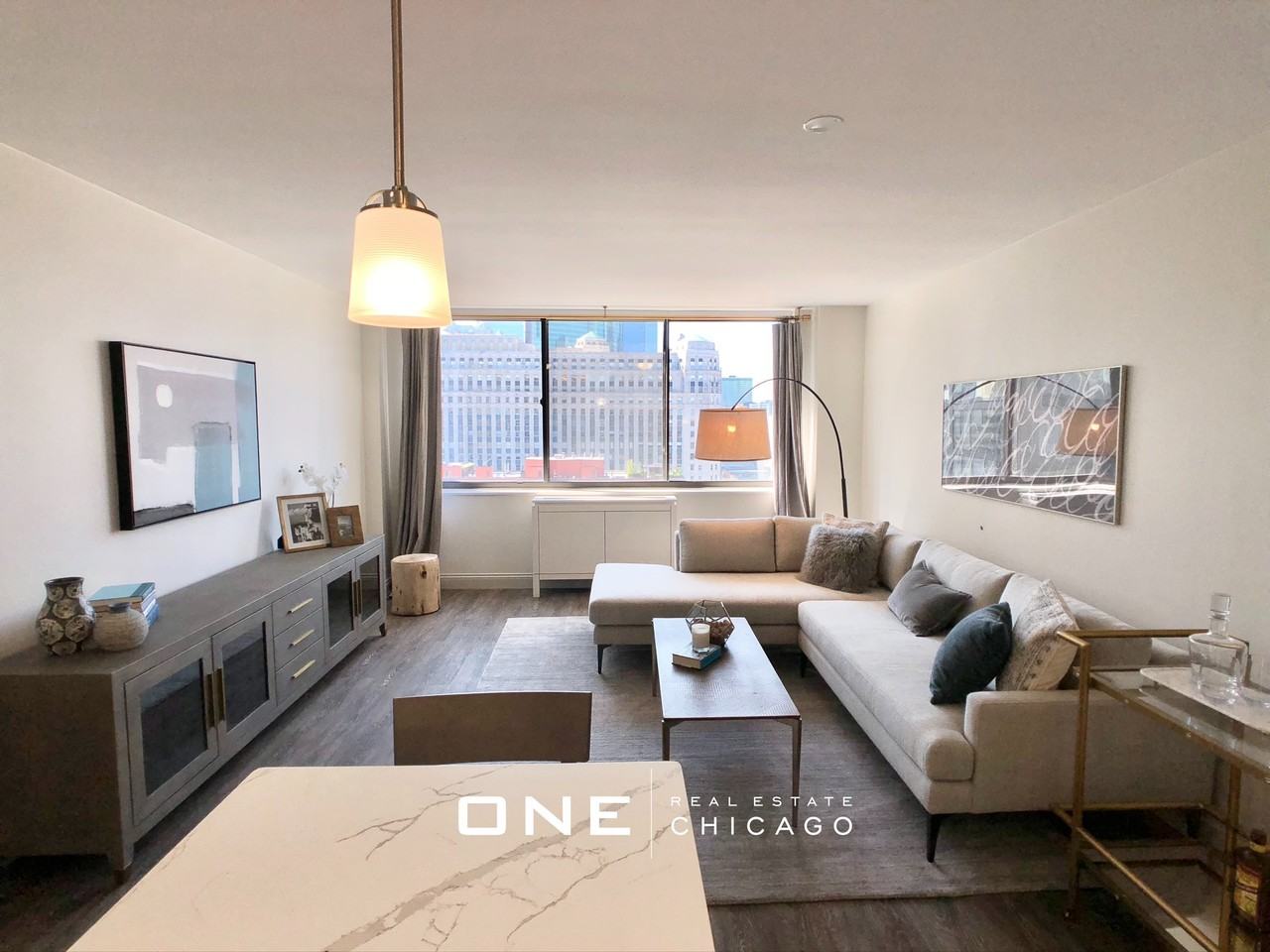 W Illinois & Orleans #2 - Photo 4 of 21