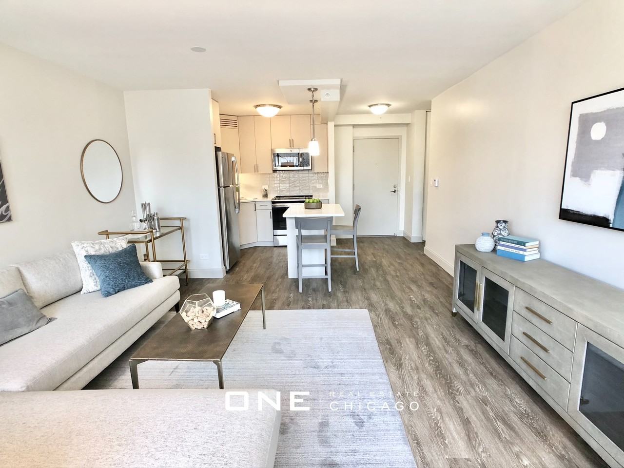 W Illinois & Orleans #2 - Photo 6 of 21