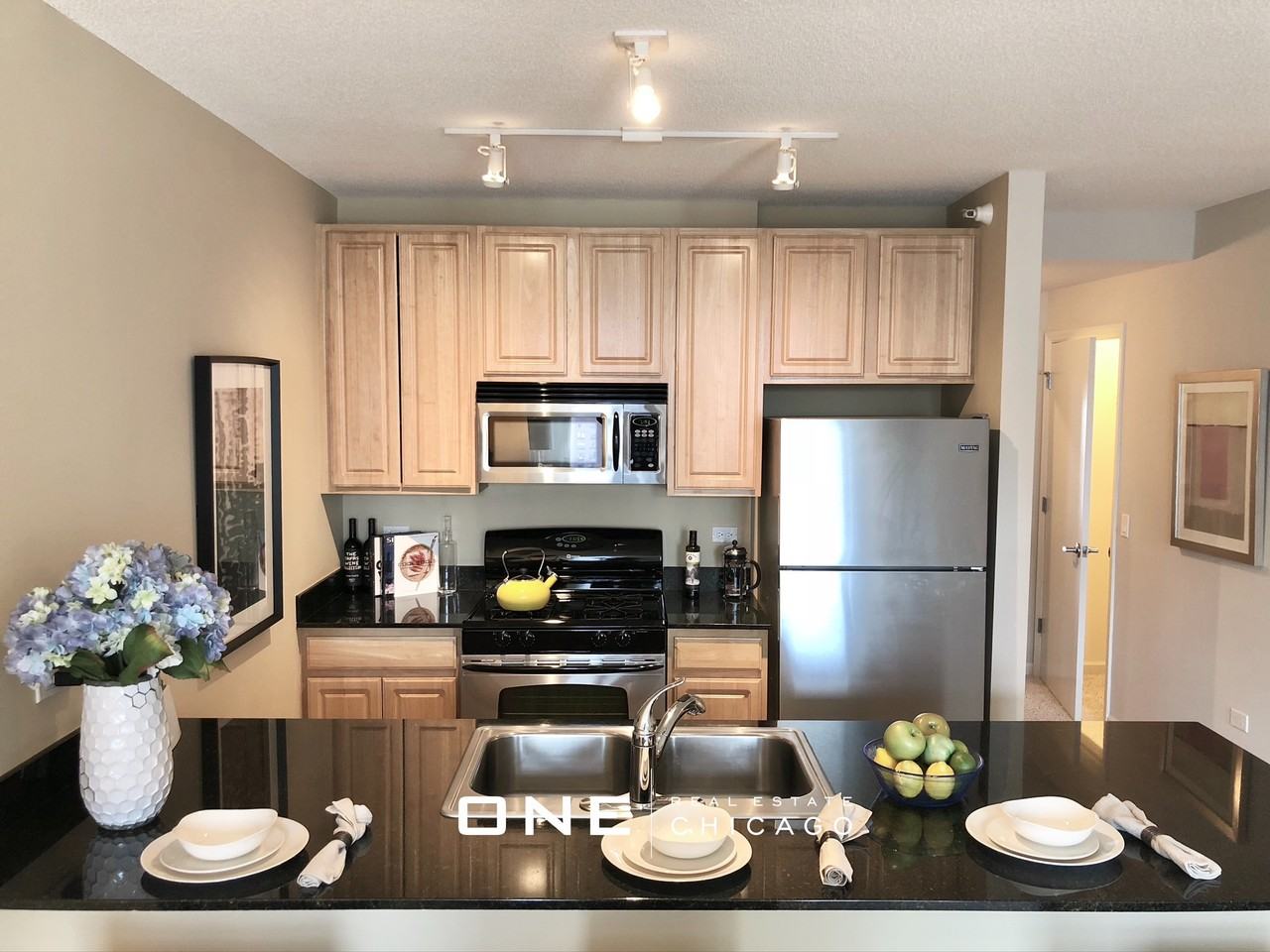 N Desplaines St #2 - Photo 2 of 18