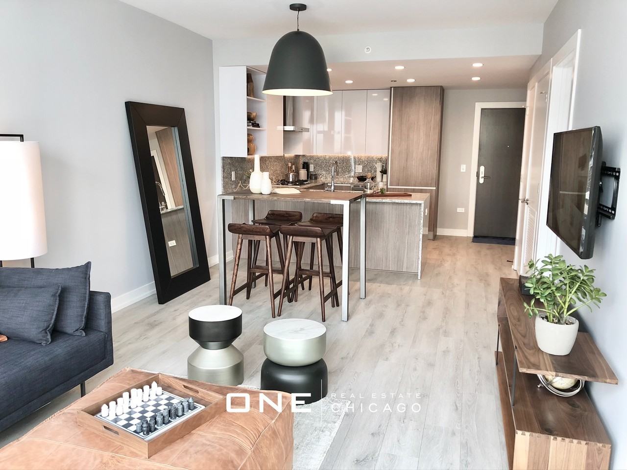 N Wells St #2 - Photo 4 of 15