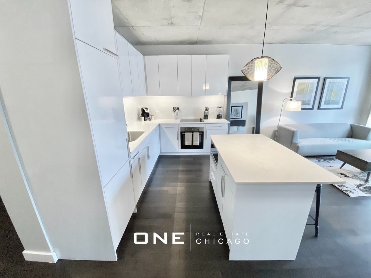 W Illinois & Wells #2 - Photo 2 of 27