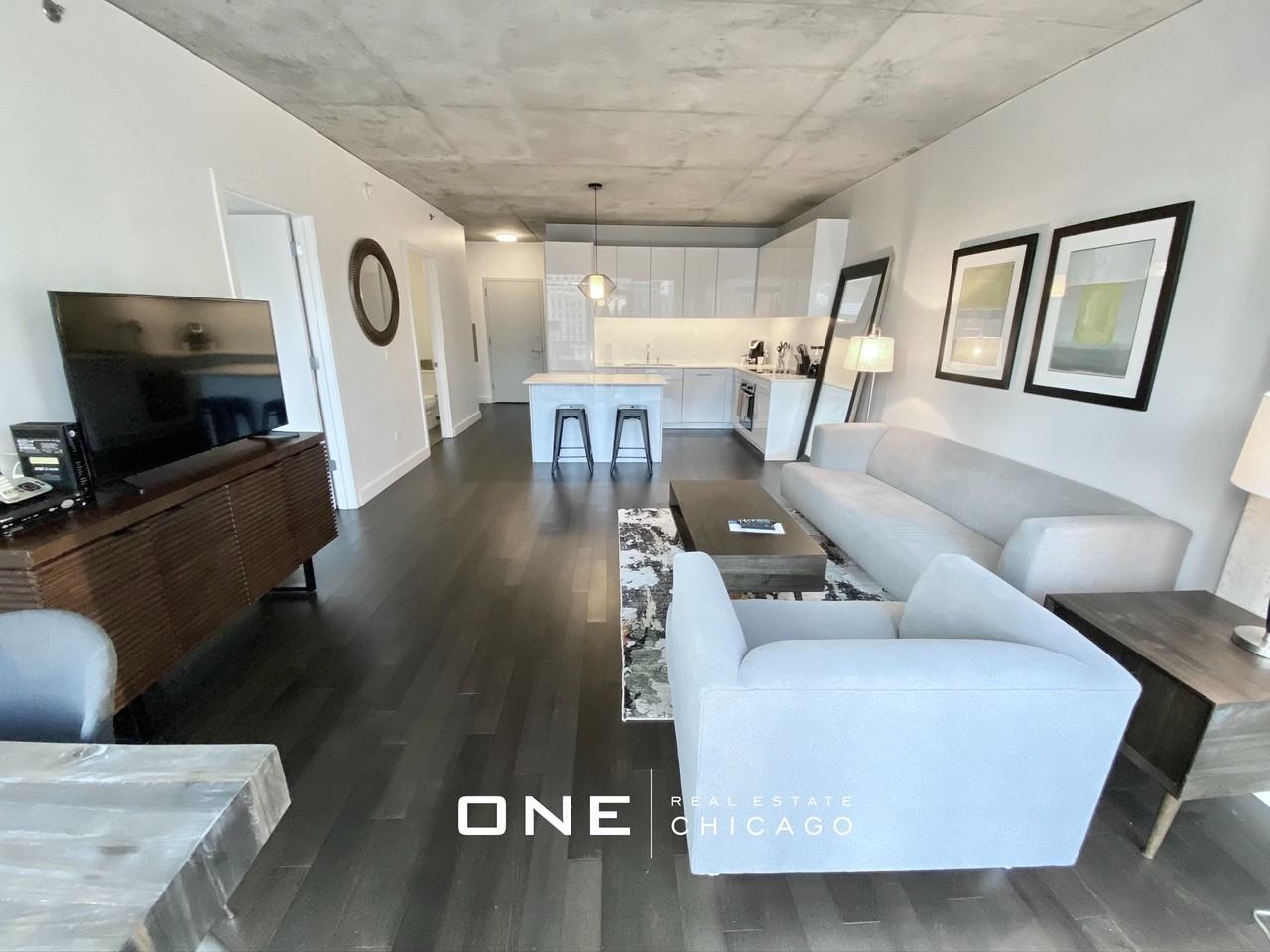 W Illinois & Wells #2 - Photo 4 of 27