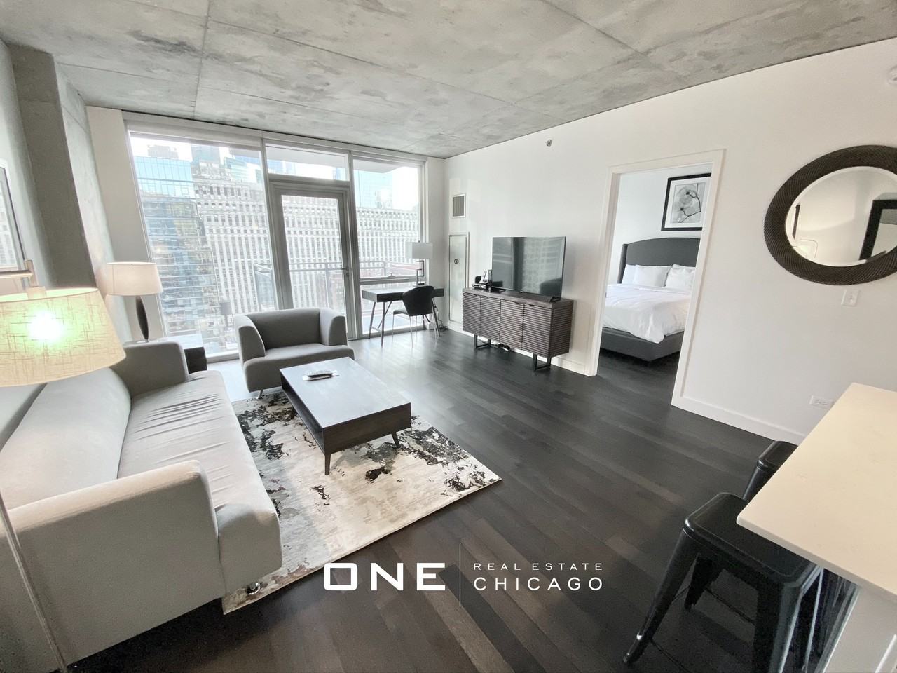 W Illinois & Wells #2 - Photo 6 of 27