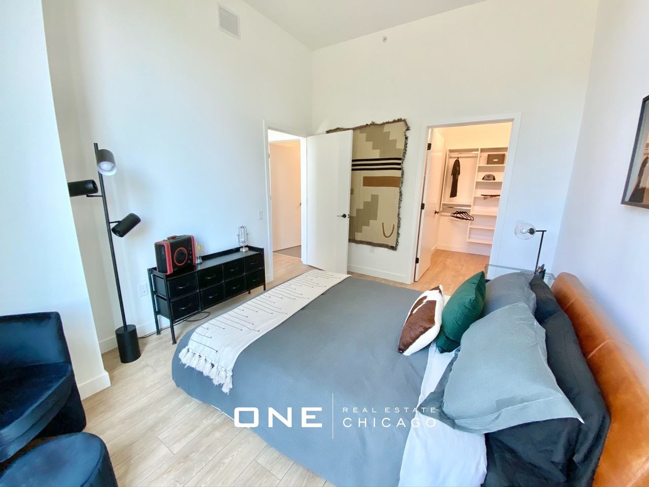 W Madison St - Photo 7 of 16