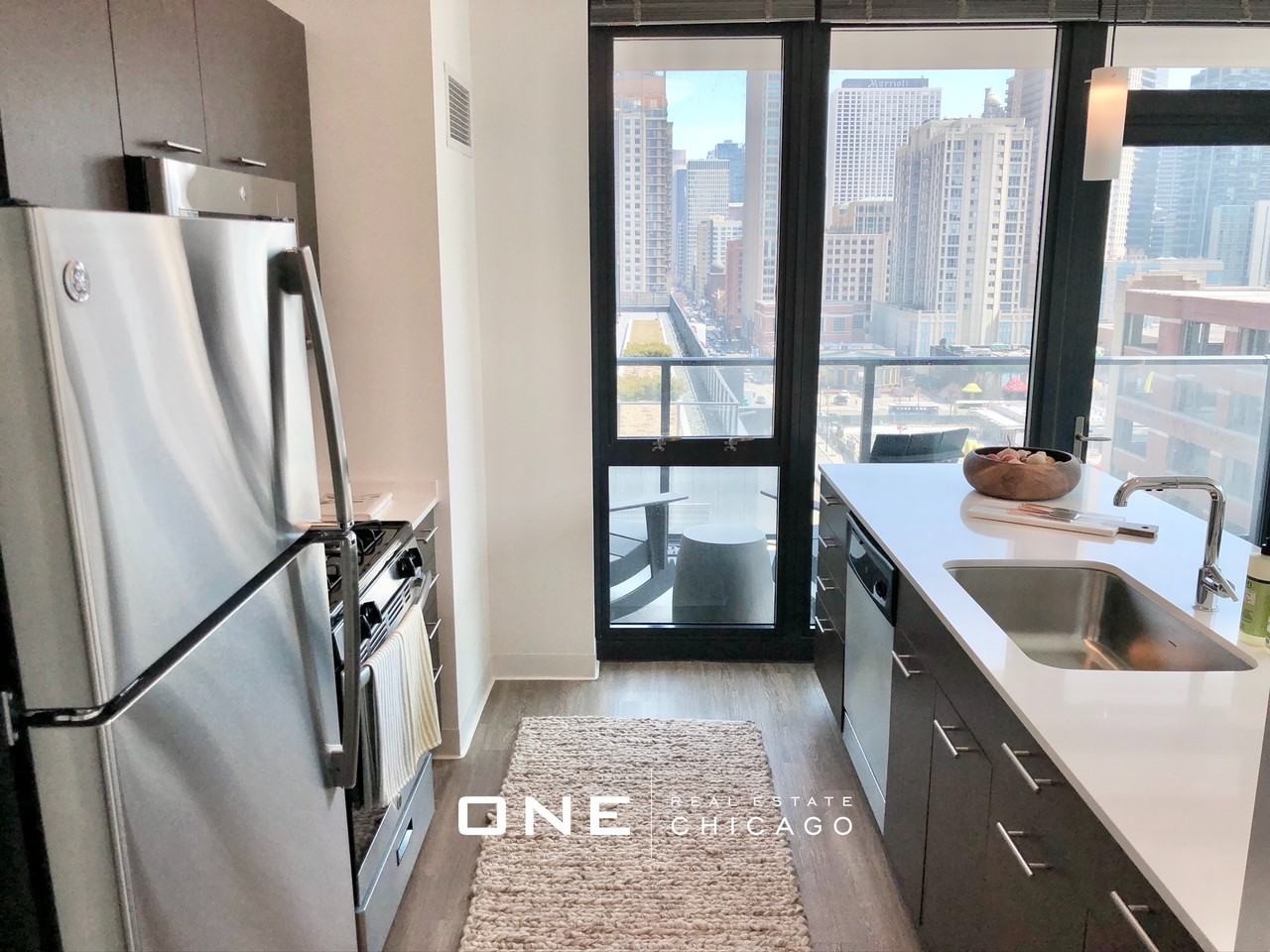 N Wells St #4 - Photo 3 of 23