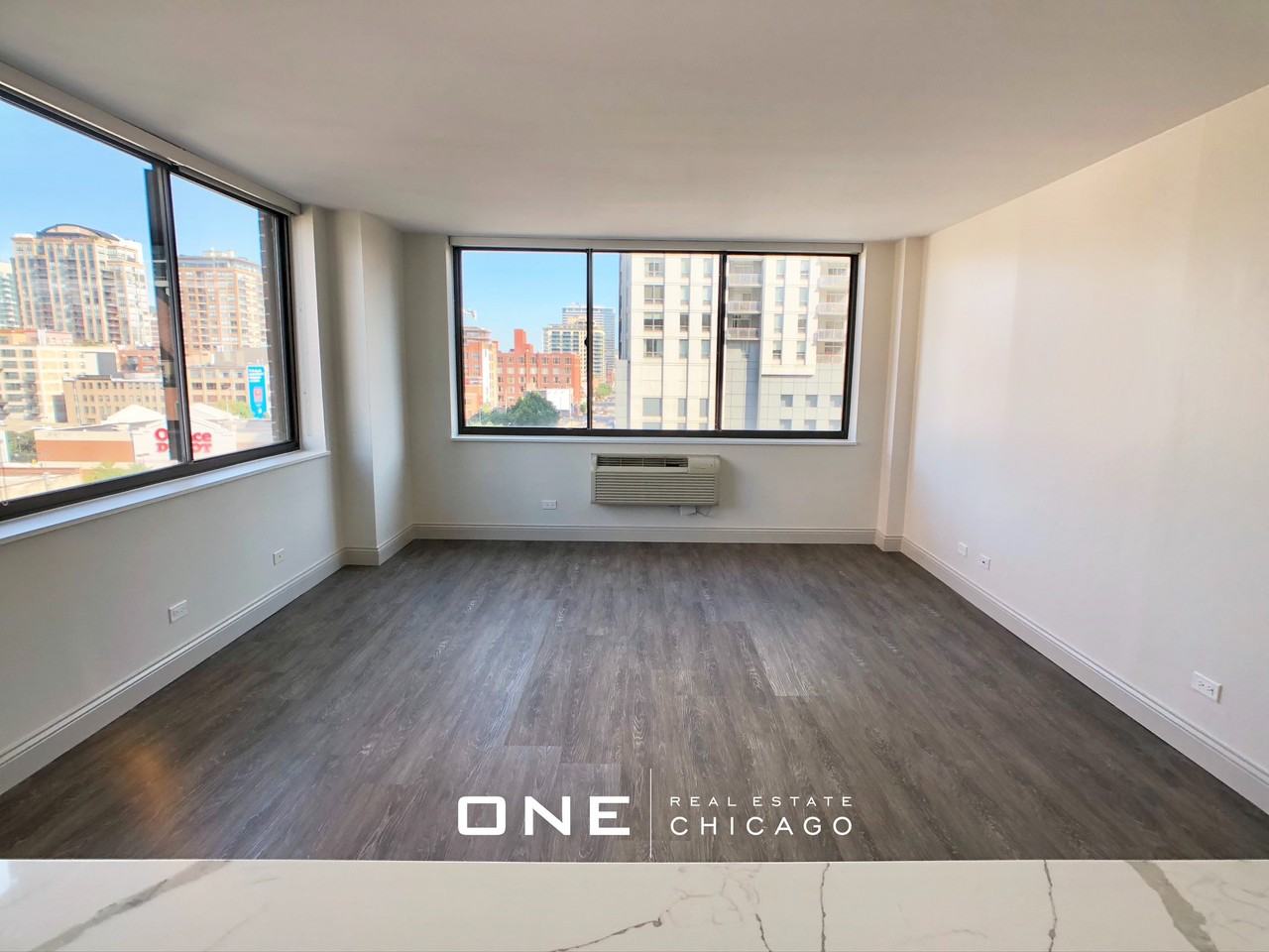 W Illinois St #3 - Photo 5 of 24