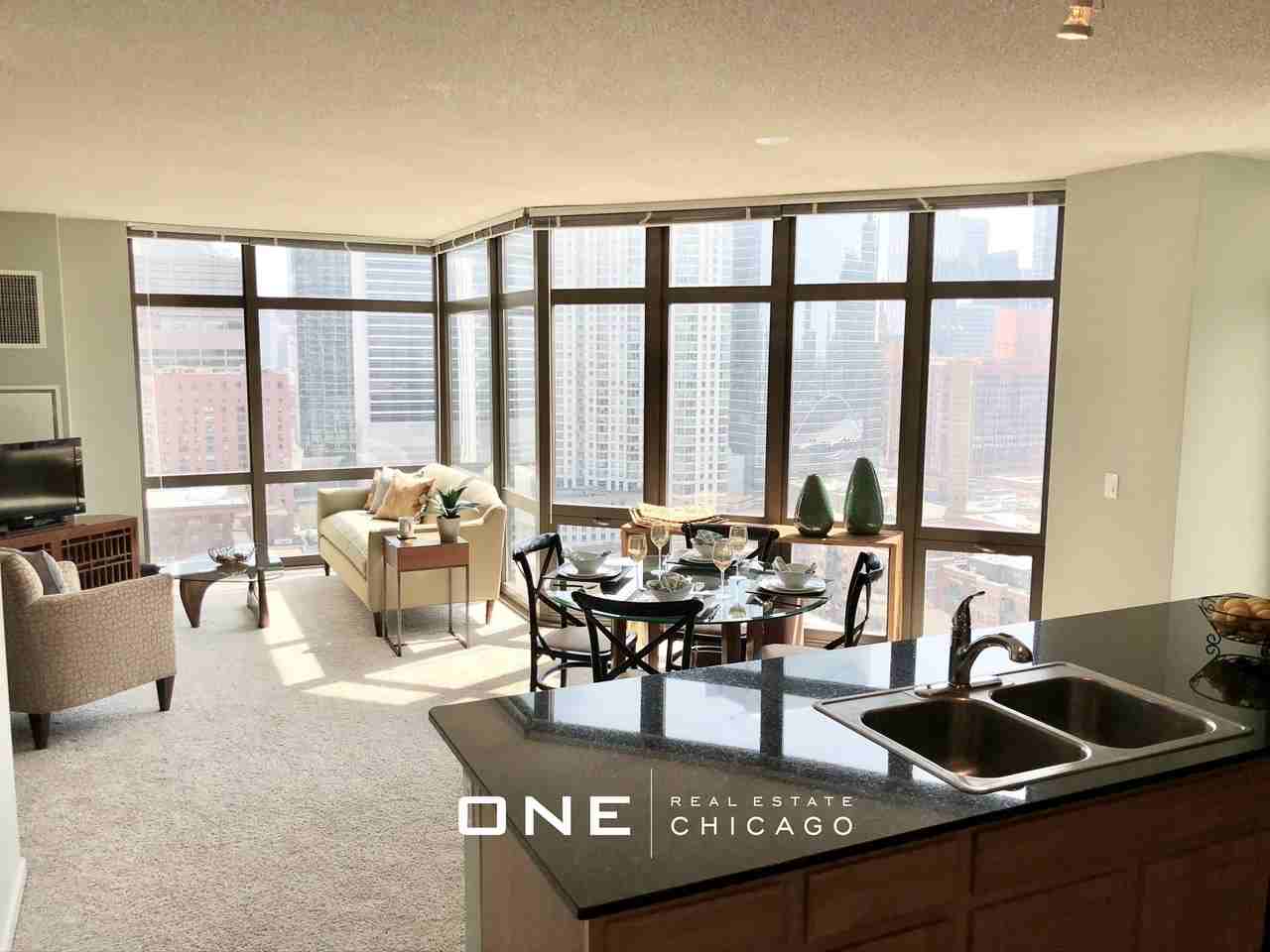 N Desplaines St #3 - Photo 4 of 20