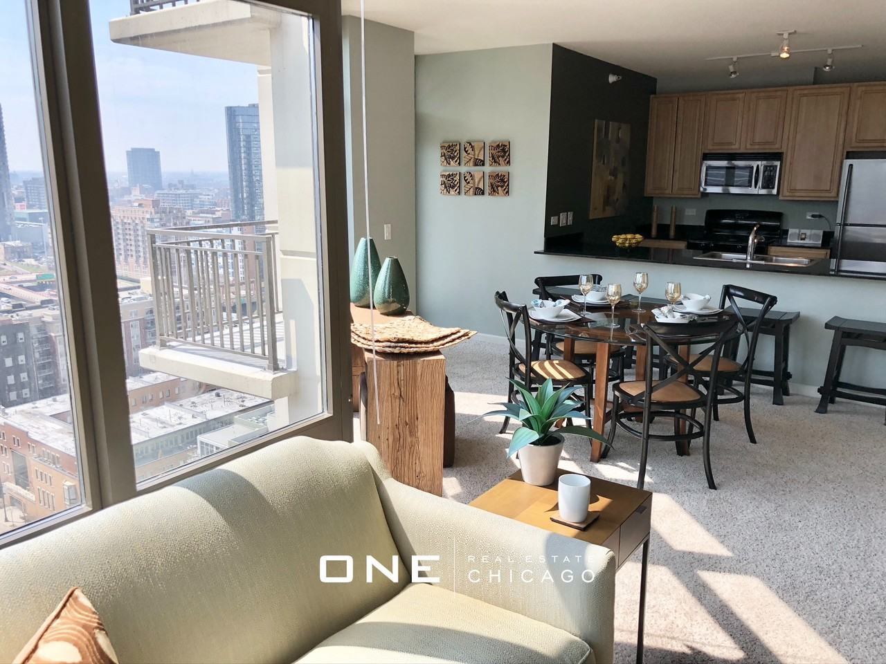 N Desplaines St #3 - Photo 6 of 20