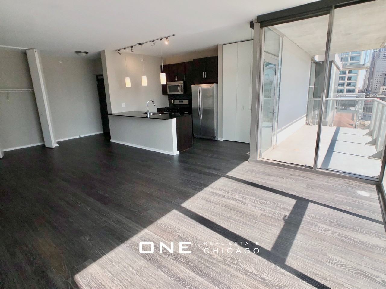 N Desplaines St #3 - Photo 2 of 25