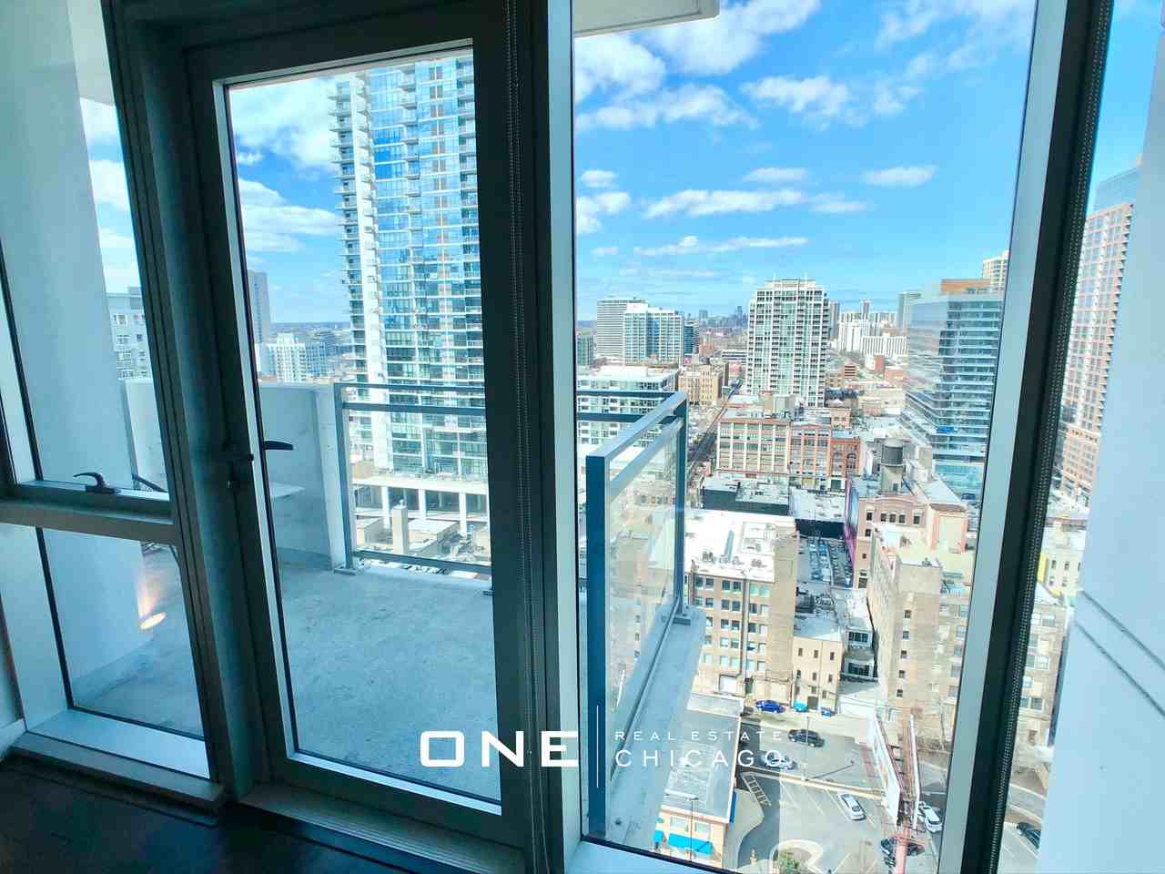 W Illinois St #3 - Photo 4 of 22