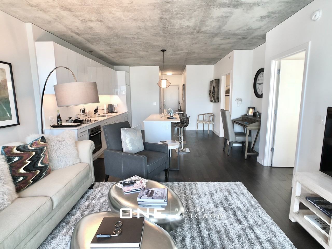 W Illinois St #3 - Photo 5 of 22