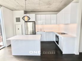 W Illinois & Wells #4 - Photo 1 of 1