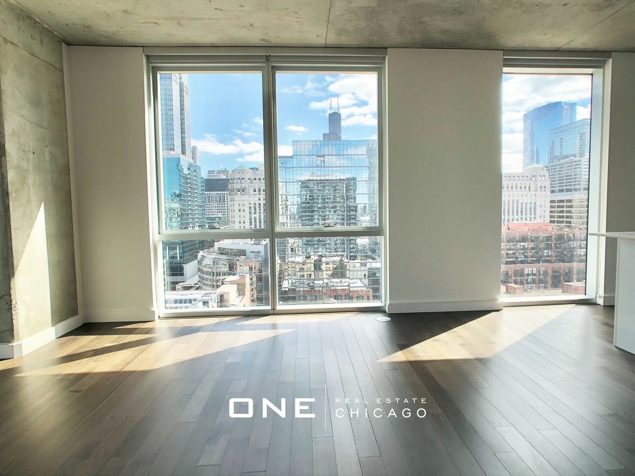 W Illinois & Wells #4 - Photo 3 of 20