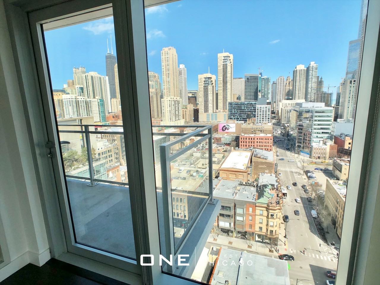 W Illinois & Wells #4 - Photo 5 of 20