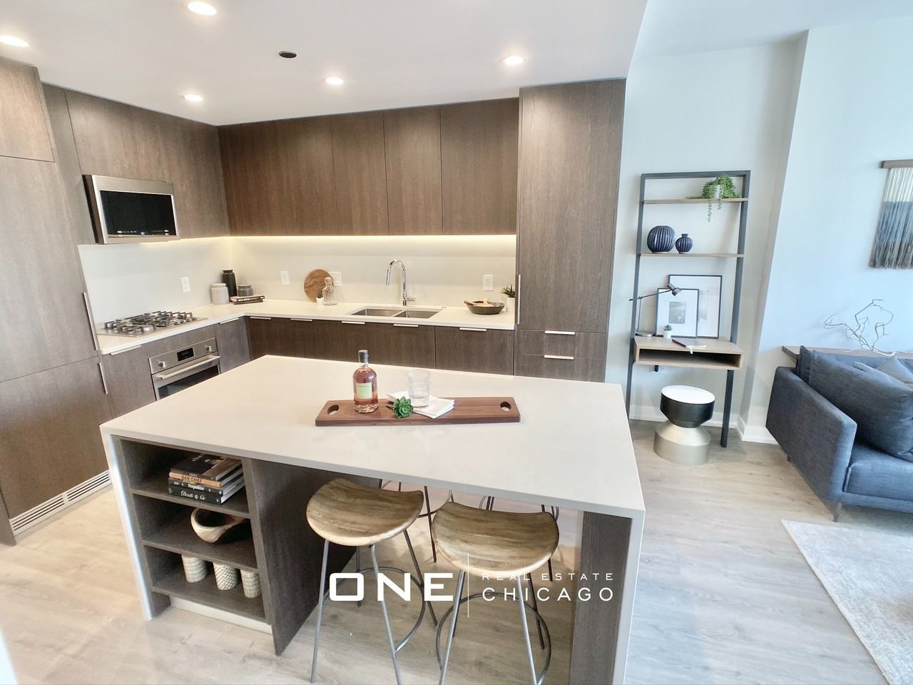 W Hill St #4 - Photo 2 of 16