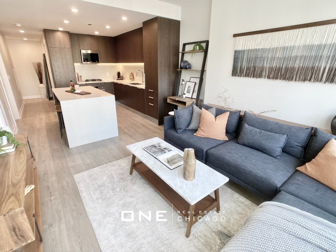 W Hill St #4 - Photo 5 of 16