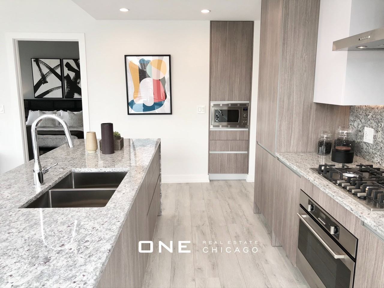 N Wells St #5 - Photo 4 of 16