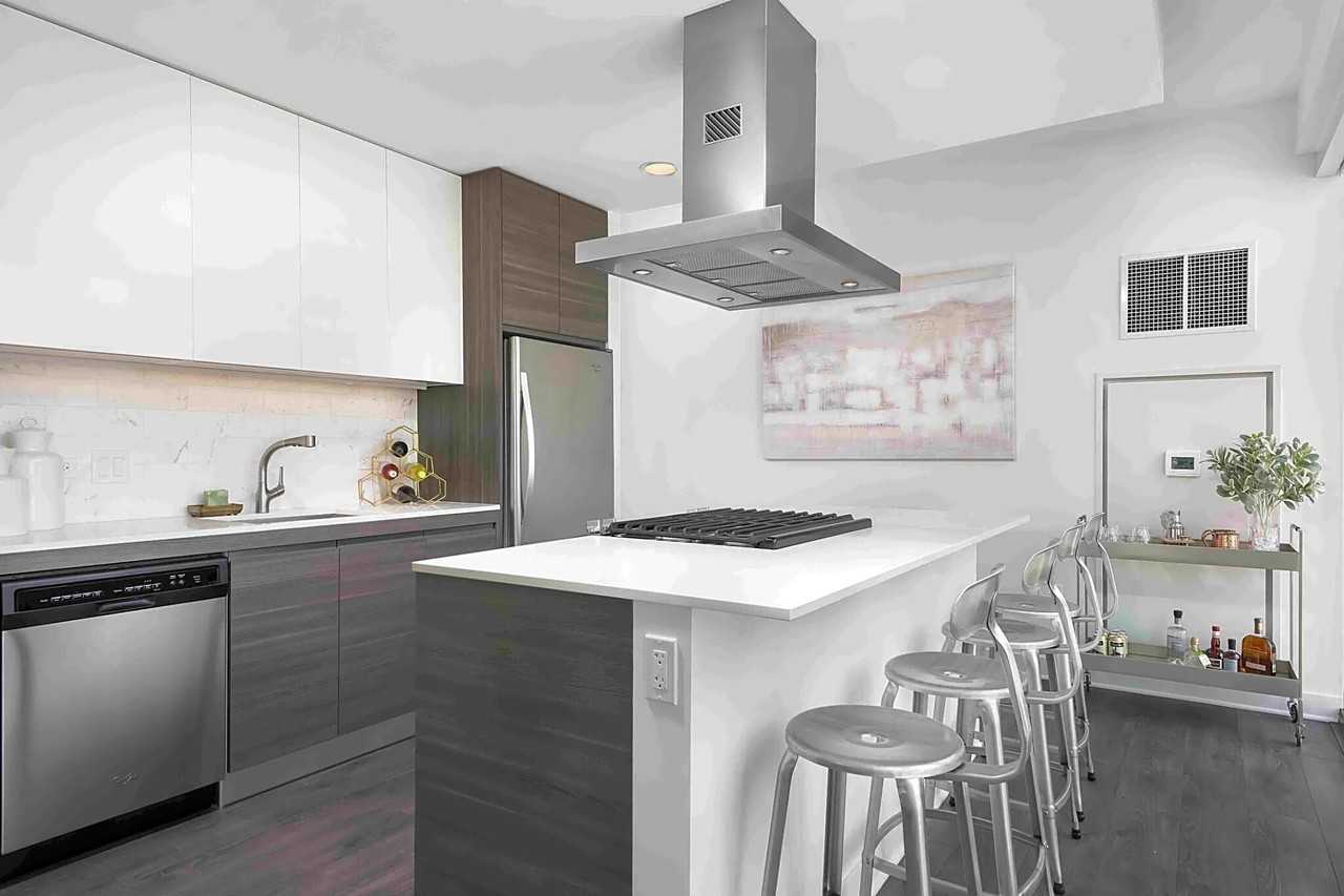 W Grand Ave - Photo 2 of 15