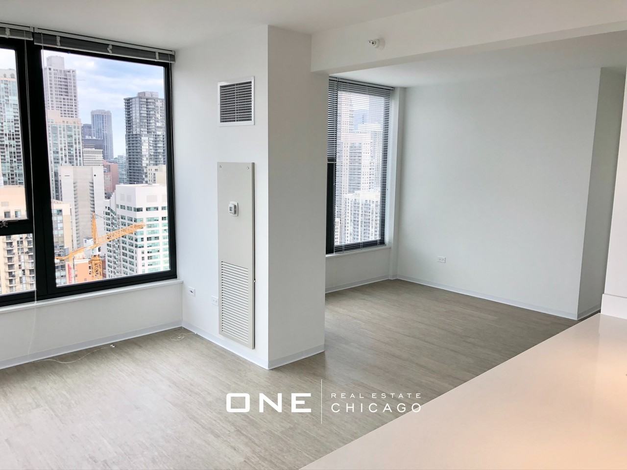 W Superior St #6 - Photo 4 of 23