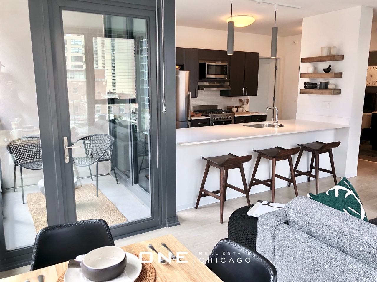 W Superior St #5 - Photo 2 of 27