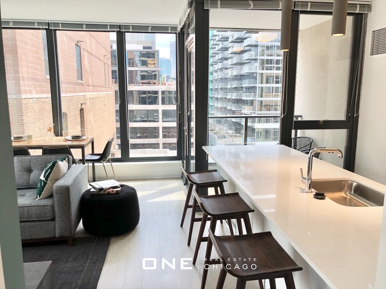 W Superior St #5 - Photo 3 of 27