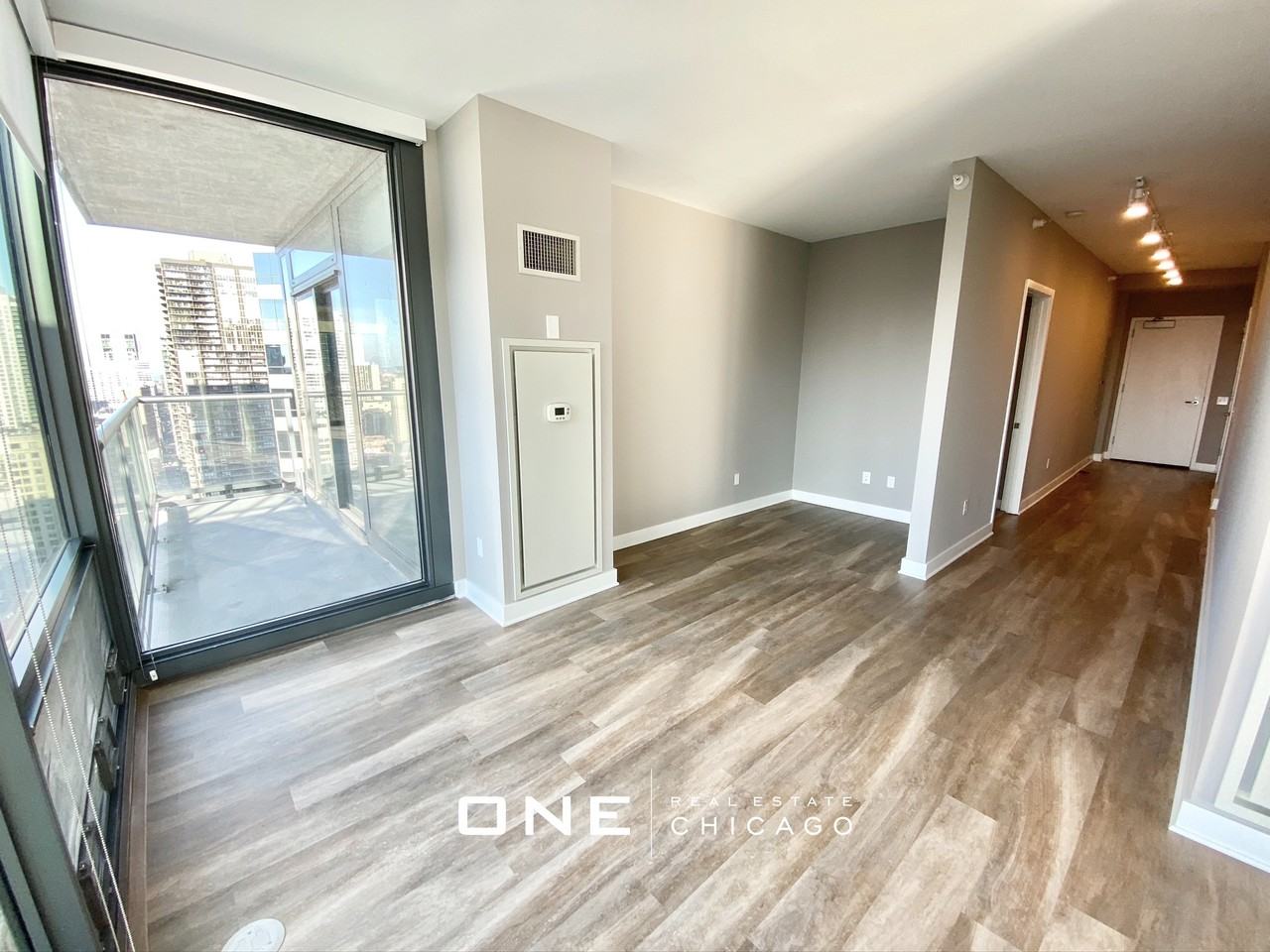 N State St #4 - Photo 7 of 29