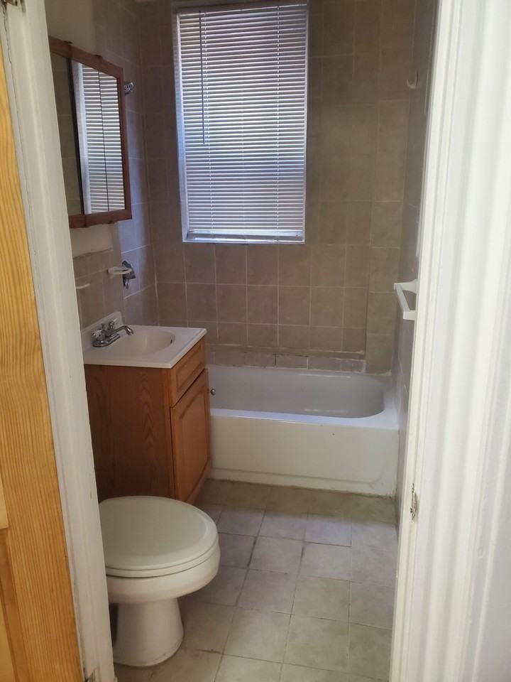 363 Riverway #8 - Photo 3 of 6