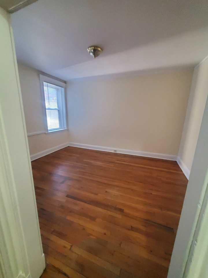 363 Riverway #8 - Photo 4 of 6