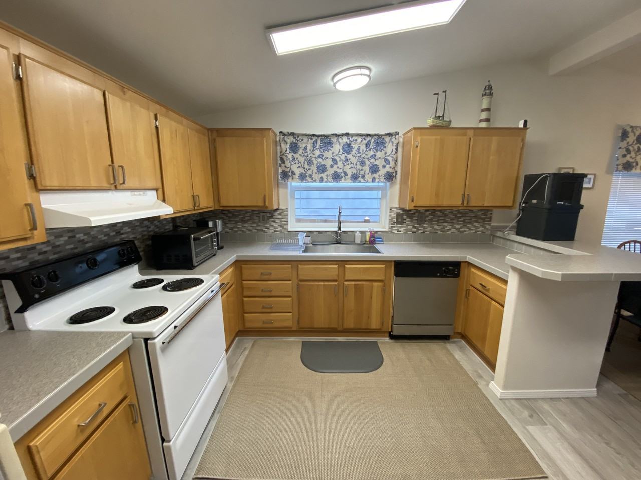 227 Nw 55th St - Photo 2 of 12